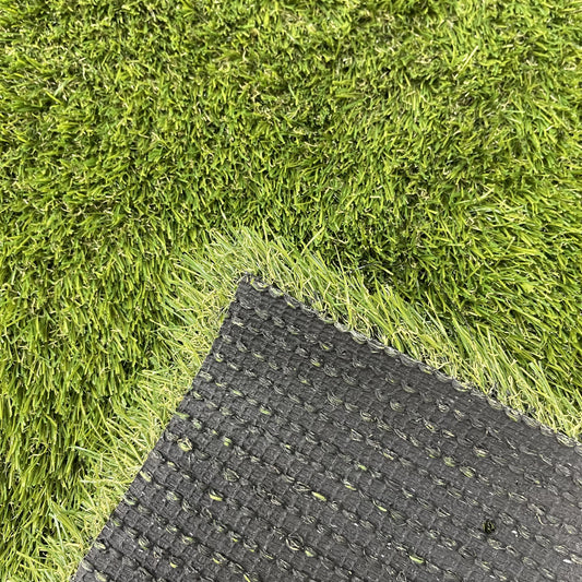 Pasto Sintético 35mm 2x25 Metros: La Elegancia del Verde sin las Preocupaciones del Cuidado