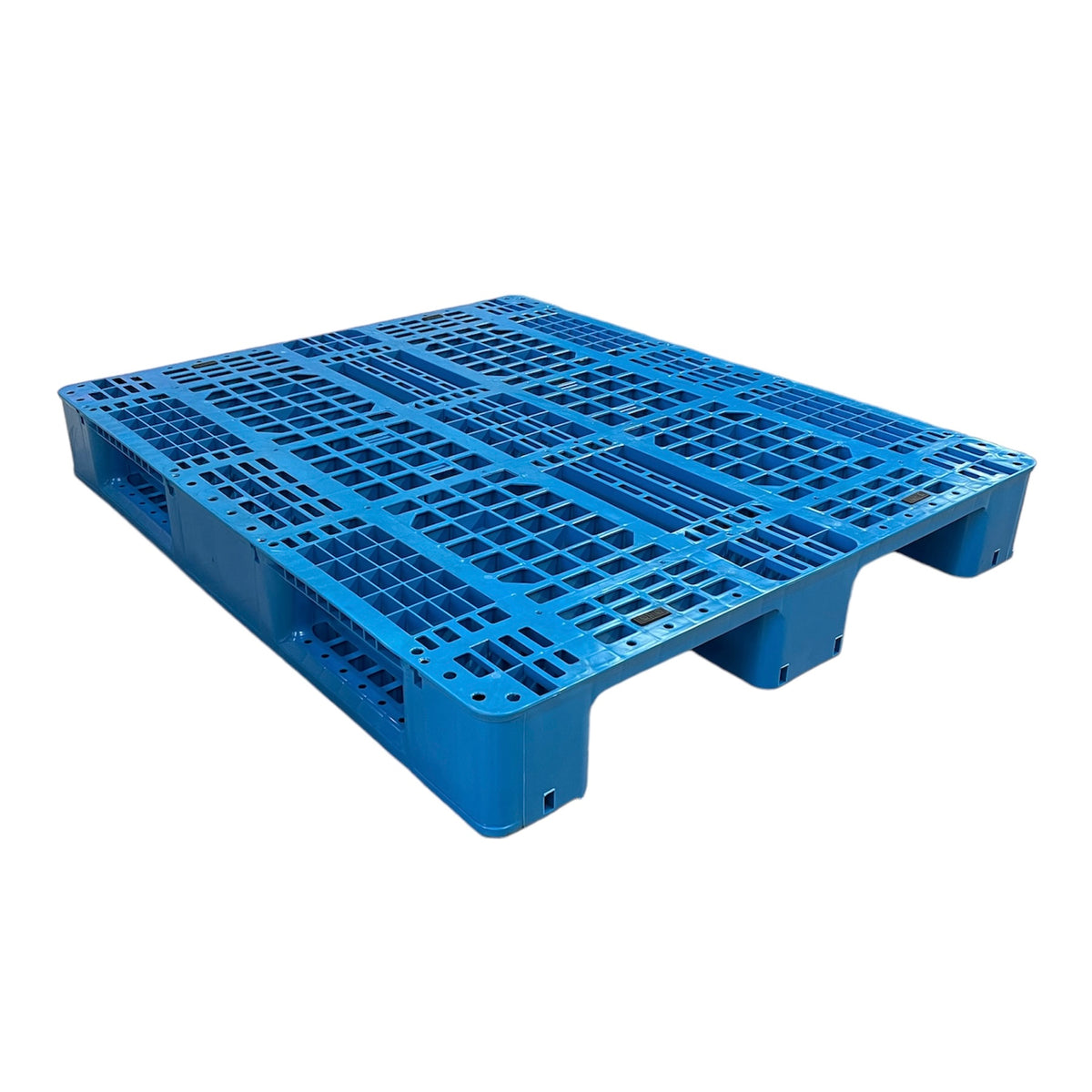 Pallet Plástico Ventilado con Refuerzo Metálico HDPE 1200 x 1000